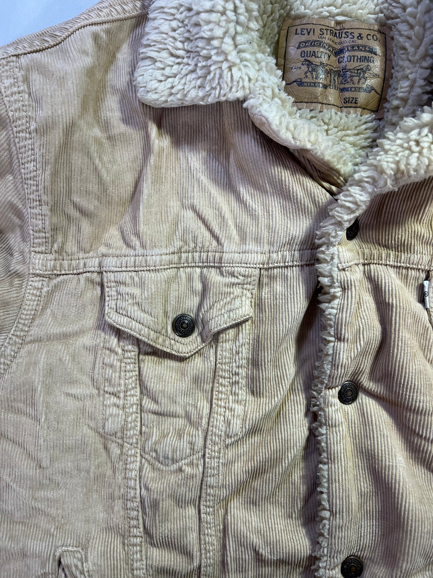 Vintage Cream Levi's Sherpa Trucker Jacket