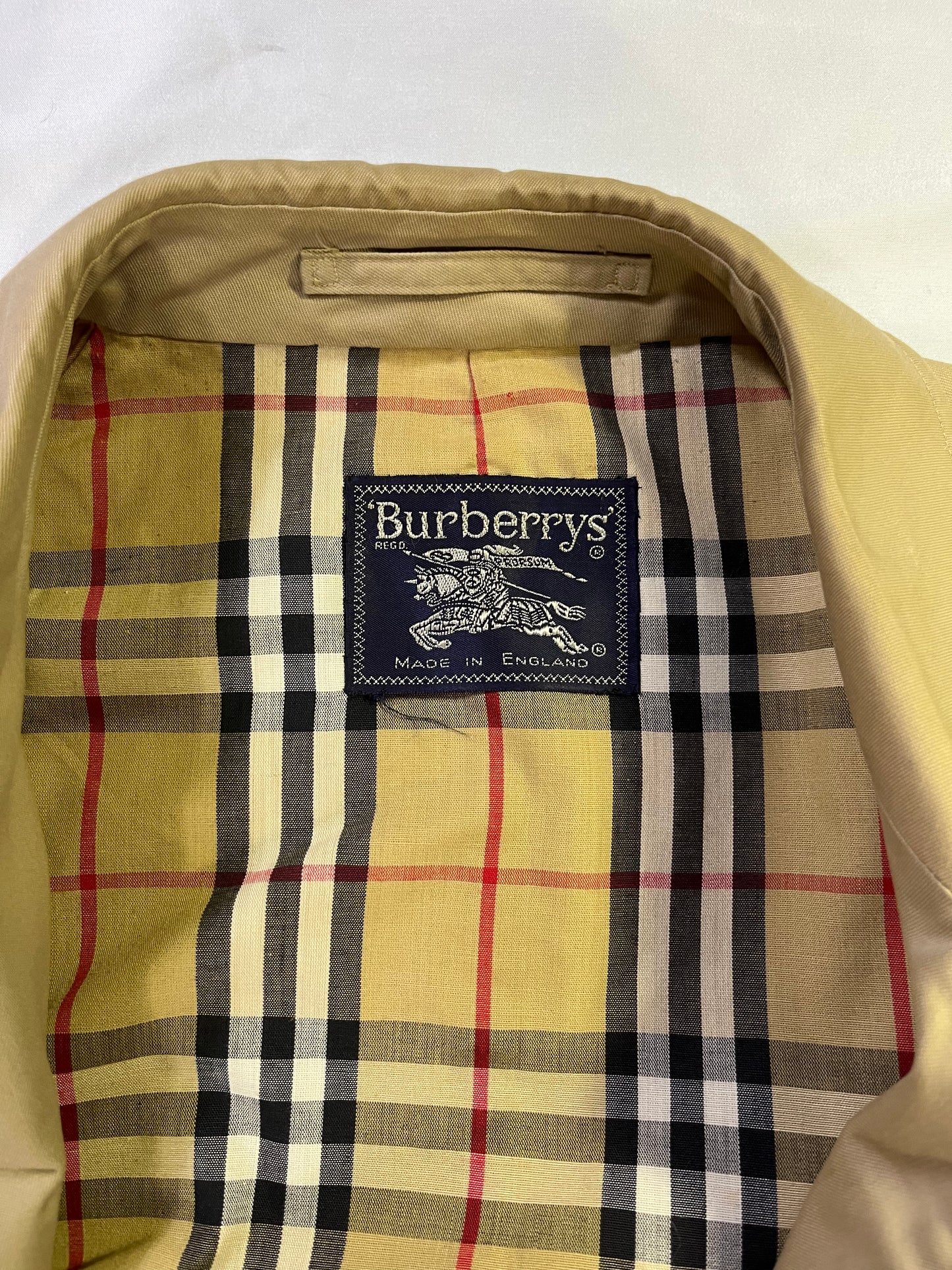 Vintage Burberrys Mac - Beige With Classic Lining